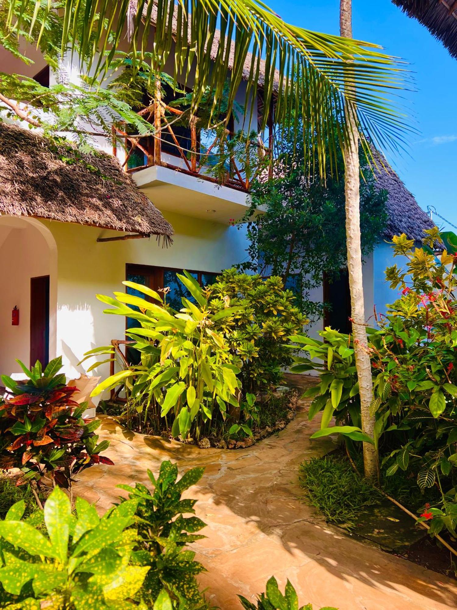 Отель Tropical Нунгви Экстерьер фото